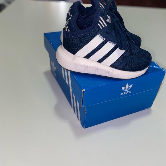 ADIDAS Toddler Boy's Blue Mesh Slip-On Shoes White Stripe Size 4K - Picture 5 of 5